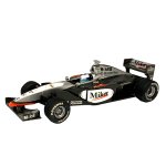 (image for) Carrera 25424 Evolution McLaren Mercedes MP4/15 Mika Carrera RARE *cracked display case