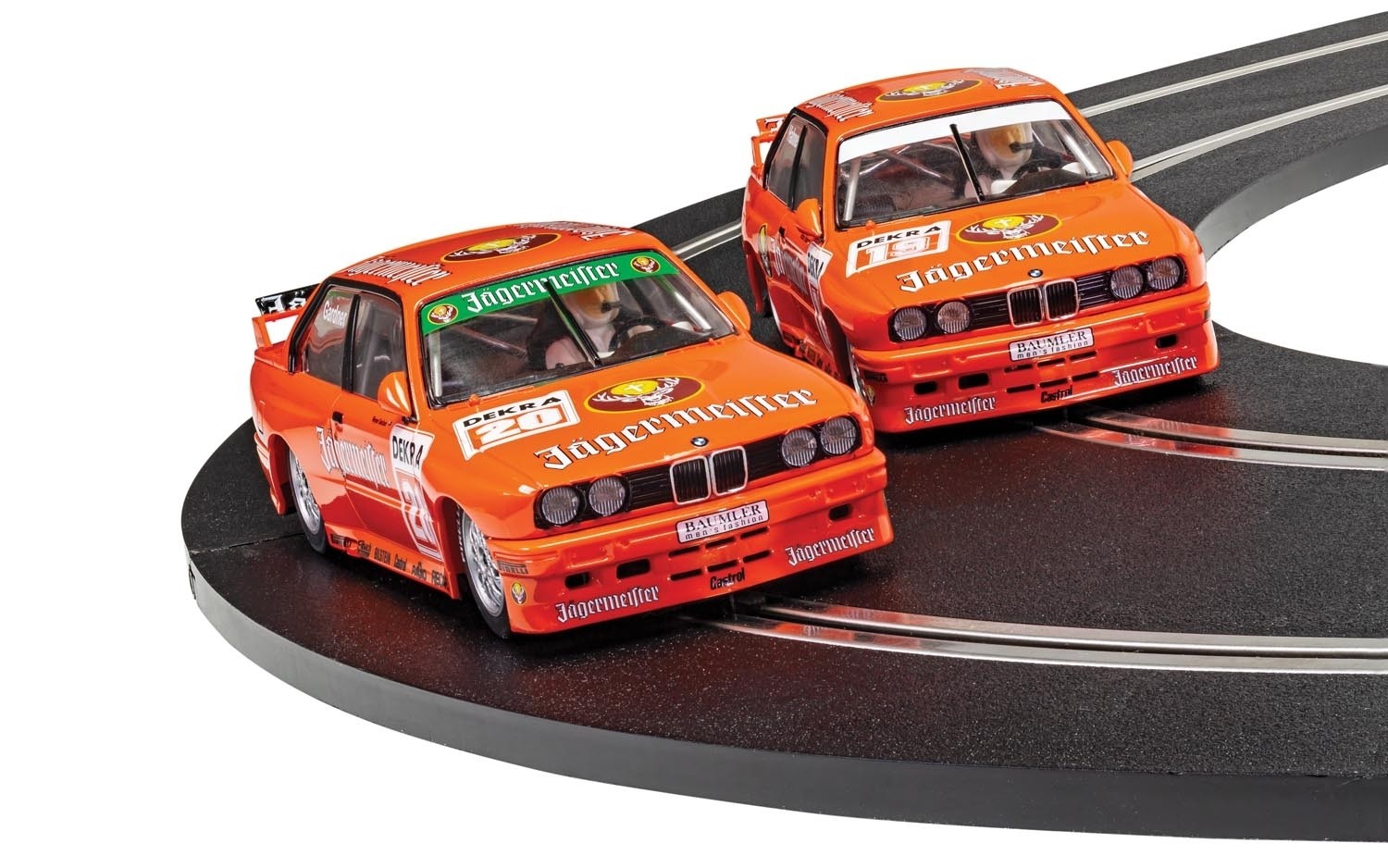 Scalextric C4110A BMW E30 M3, Team Jägermeister Twin Pack Ltd.Ed Scalextric C4110A BMW E30 M3, Team Jägermeister Twin Pack Ltd.Ed
