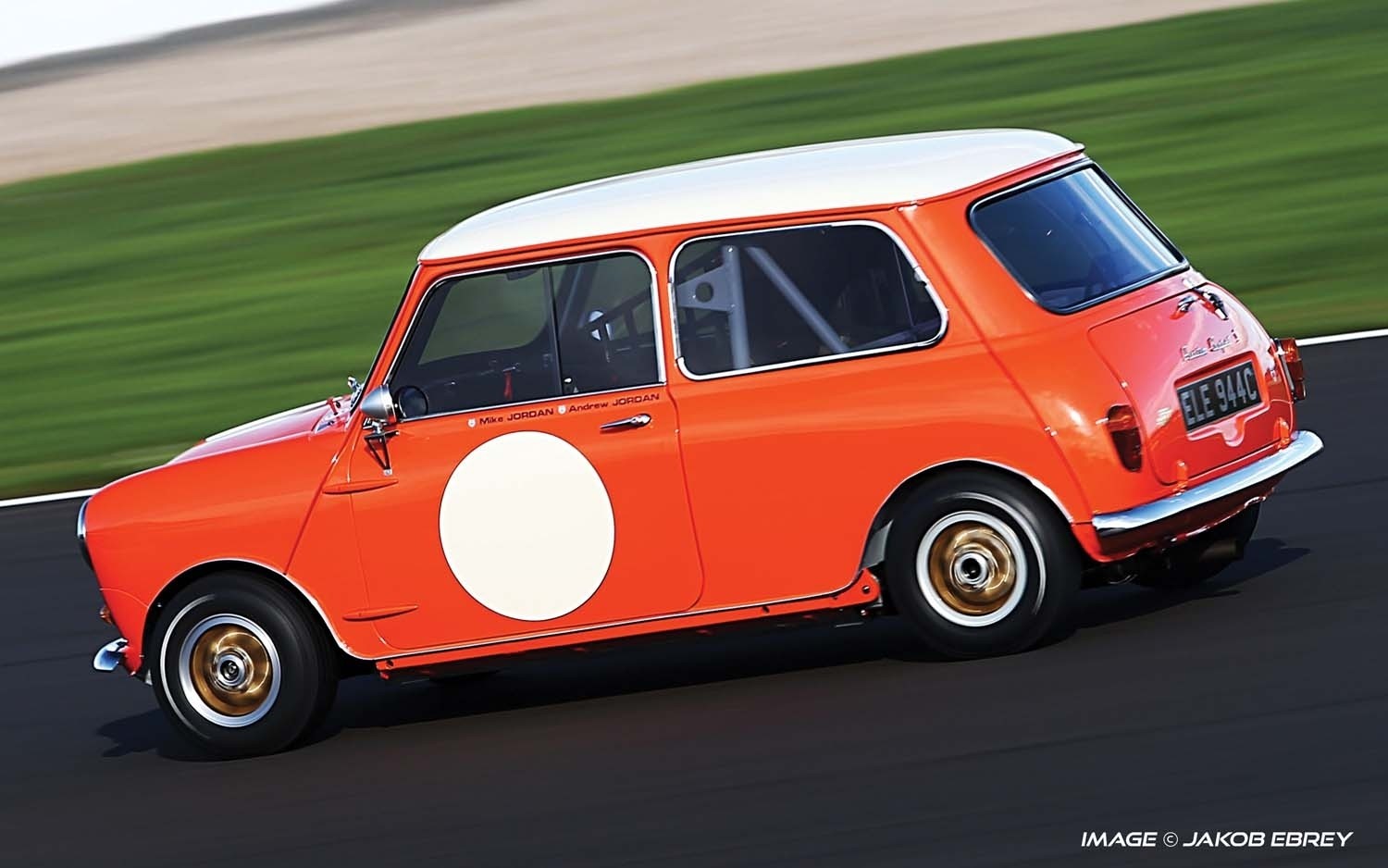 C4154 Scalextric Austin MINI Cooper S, Andrew/Mike Jordan 2019 C4154 Scalextric Austin MINI Cooper S, Andrew/Mike Jordan 2019