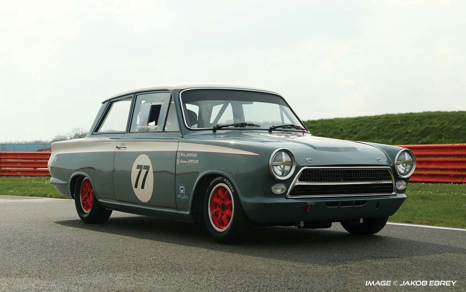 scalextric ford cortina