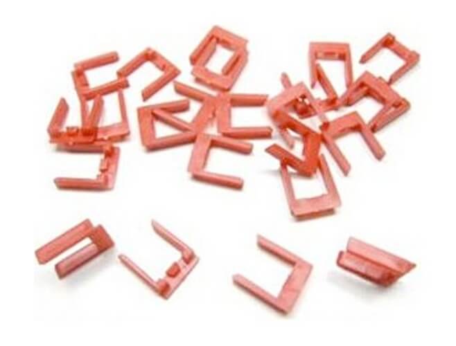 85204 Carrera U-Shaped Track Connection Clips, 24 pcs. 85204 Carrera U-Shaped Track Connection Clips, 24 pcs.